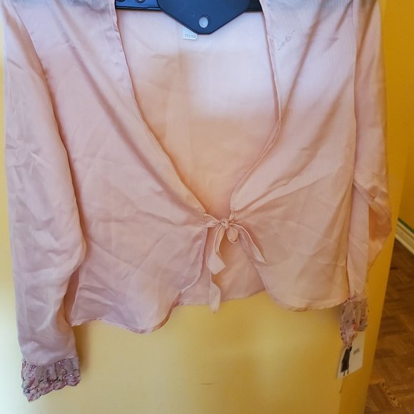 Ladies Intimates & Sleepwear - Picture 1 of 6